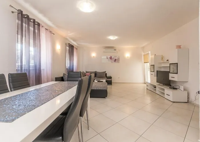 Апартаменты M&a Биоград-на-Мору