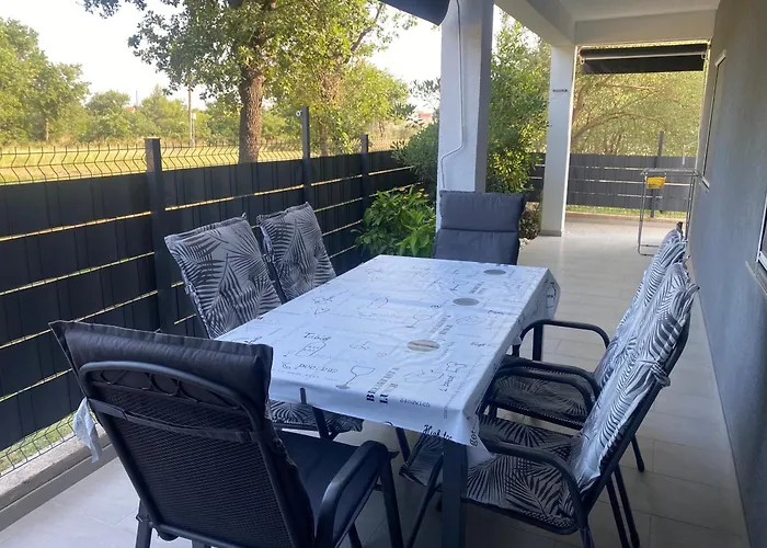 M&a ביוגראד נה מורו